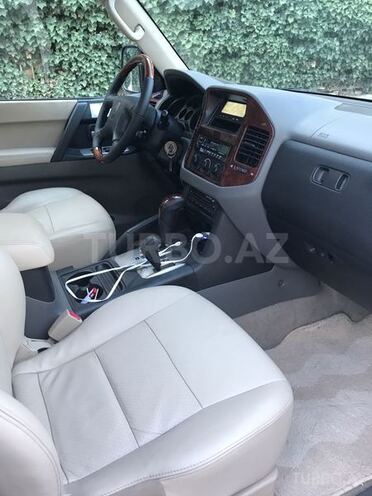 Mitsubishi Pajero 2006, 165,928 km - 3.0 l - Sumqayıt