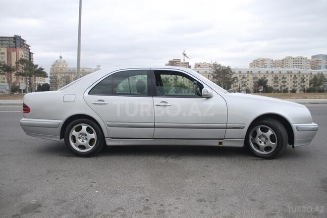 Mercedes C 220 2000, 408,381 km - 2.2 l - Bakı