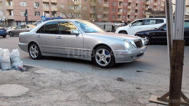 Mercedes E 320 2000, 225,000 km - 3.2 l - Bakı