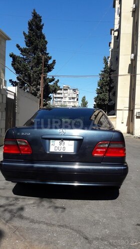 Mercedes E 320 1999, 201,000 km - 3.2 л - Bakı