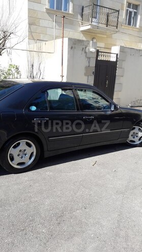 Mercedes E 320 1999, 201,000 km - 3.2 л - Bakı