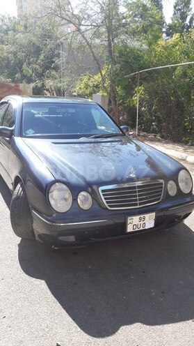 Mercedes E 320 1999, 201,000 km - 3.2 л - Bakı