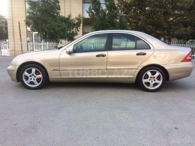 Mercedes C 200 2000, 254,000 km - 2.0 l - Bakı