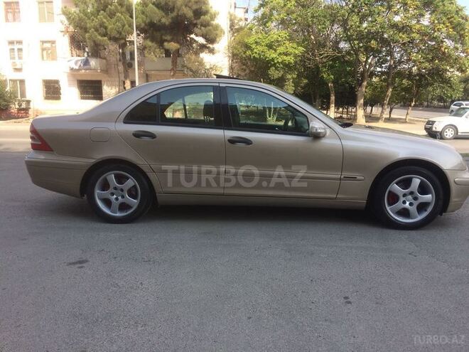 Mercedes C 200 2000, 254,000 km - 2.0 l - Bakı