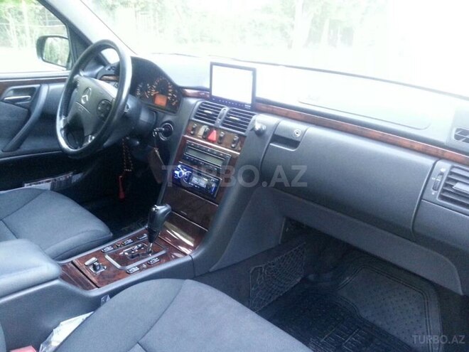 Mercedes E 220 2000, 322,300 km - 2.2 л - Bakı
