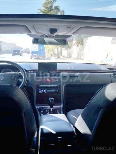 Mercedes E 220 2000, 322,300 km - 2.2 л - Bakı