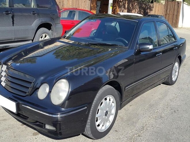Mercedes E 220 2000, 322,300 km - 2.2 л - Bakı