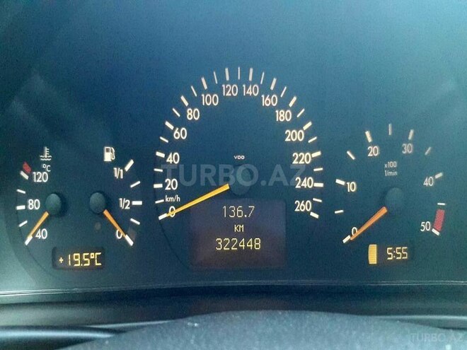 Mercedes E 220 2000, 322,300 km - 2.2 л - Bakı