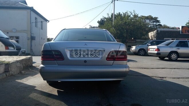 Mercedes E 200 2000, 270,000 km - 2.0 l - Bakı