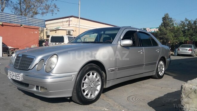 Mercedes E 200 2000, 270,000 km - 2.0 l - Bakı