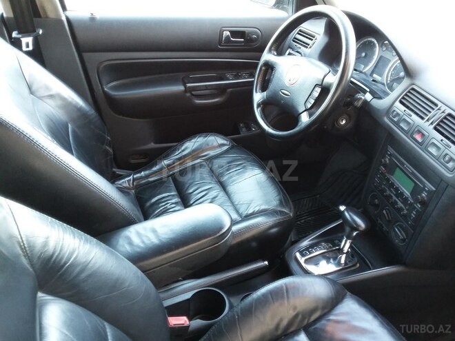Volkswagen Jetta 2004, 235,000 km - 2.0 l - Bakı