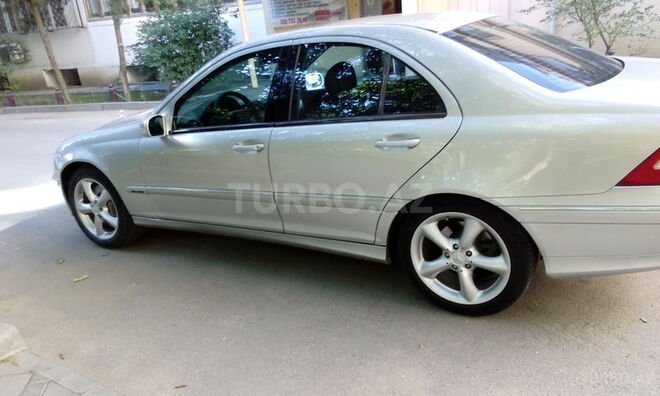 Mercedes C 180 2003, 185,000 km - 1.8 l - Bakı