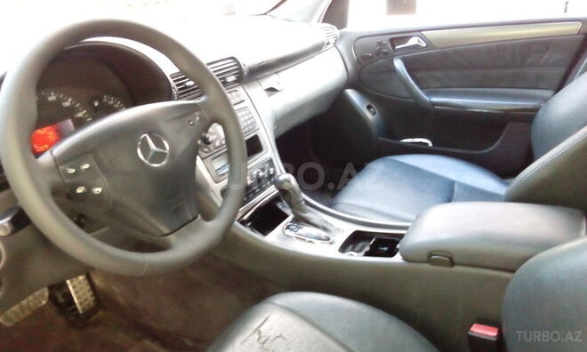 Mercedes C 180 2003, 185,000 km - 1.8 l - Bakı