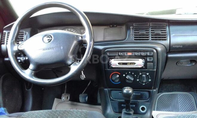 Opel Vectra 1995, 312,563 km - 1.6 l - Bakı