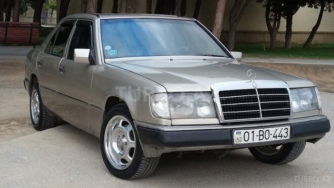 Mercedes E 200 1992, 325,000 km - 2.0 л - Bakı