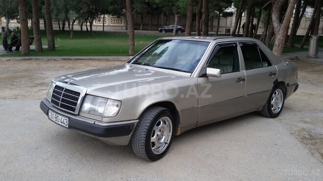 Mercedes E 200 1992, 325,000 km - 2.0 л - Bakı