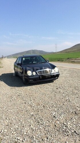 Mercedes E 240 2001, 230,000 km - 2.6 l - Sumqayıt