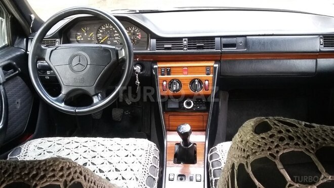 Mercedes E 200 1992, 325,000 km - 2.0 л - Bakı