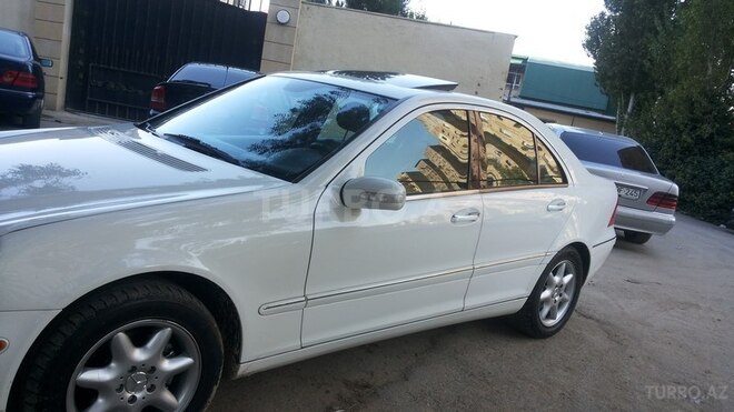 Mercedes C 240 2001, 253,300 km - 2.6 л - Bakı