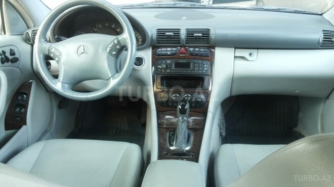 Mercedes C 240 2001, 253,300 km - 2.6 л - Bakı