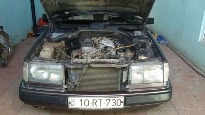 Mercedes E 250 1992, 345,647 km - 2.5 l - Gəncə