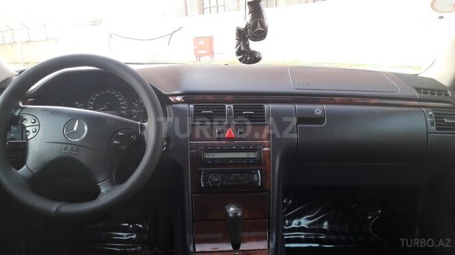 Mercedes E 240 2000, 160,336 km - 2.6 l - Bakı