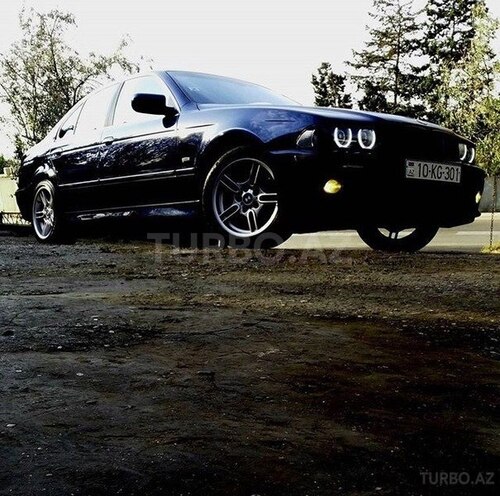 BMW 528 2000, 270,000 km - 2.8 l - Bakı