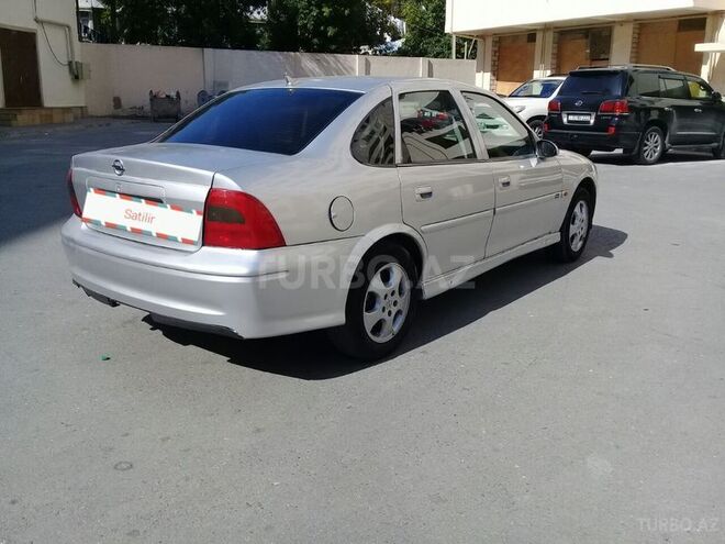Opel Vectra 1999, 283,000 km - 2.0 л - Bakı