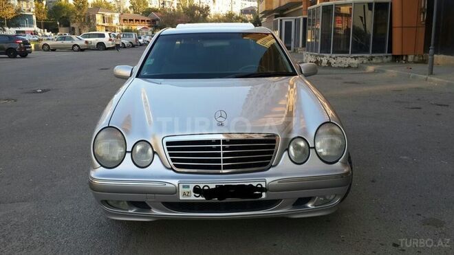 Mercedes E 240 2001, 178,000 km - 2.4 l - Bakı