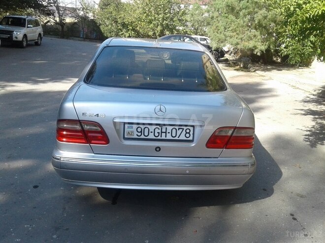 Mercedes E 240 2000, 355,000 km - 2.4 l - Bakı