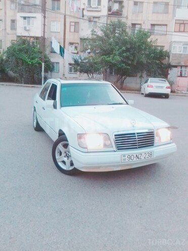 Mercedes E 220 1991, 397,000 km - 2.2 л - Bakı