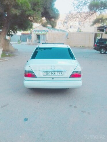 Mercedes E 220 1991, 397,000 km - 2.2 л - Bakı