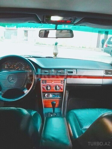 Mercedes E 220 1991, 397,000 km - 2.2 л - Bakı