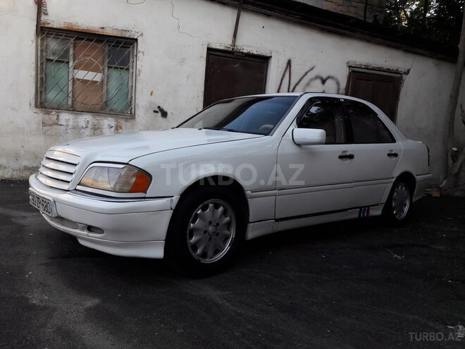 Mercedes C 230 1996, 320,000 km - 2.3 l - Bakı