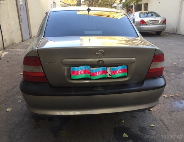 Opel Vectra 1996, 270,000 km - 1.8 l - Bakı
