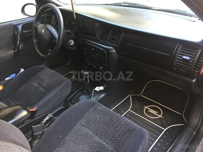 Opel Vectra 1996, 270,000 km - 1.8 l - Bakı