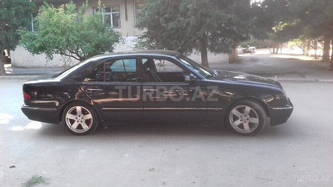 Mercedes E 240 2000, 269,000 km - 2.4 l - Bakı