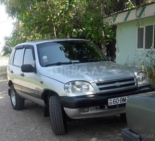 Chevrolet Niva 2006, 183,000 km - 1.7 l - Tovuz