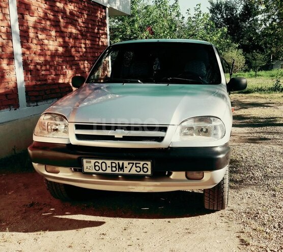 Chevrolet Niva 2006, 183,000 km - 1.7 l - Tovuz