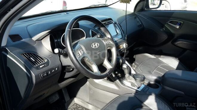 Hyundai ix35 2015, 19,000 km - 2.4 l - Ucar