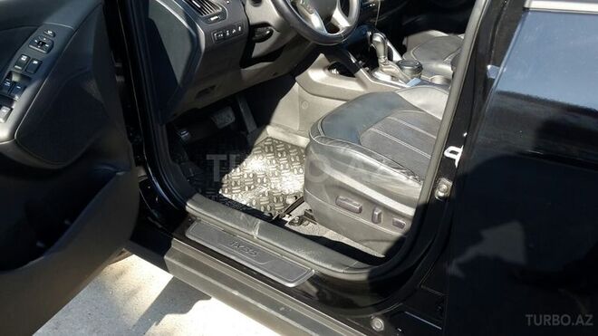 Hyundai ix35 2015, 19,000 km - 2.4 l - Ucar