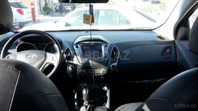 Hyundai ix35 2015, 19,000 km - 2.4 l - Ucar