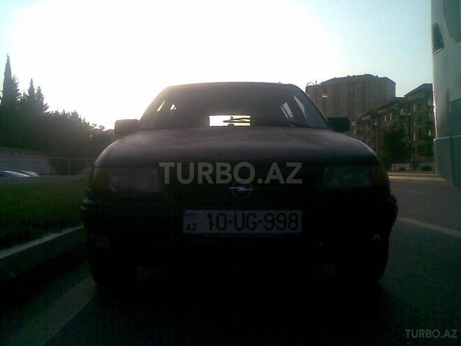 Opel Astra 1994, 360,000 km - 1.6 l - Bakı