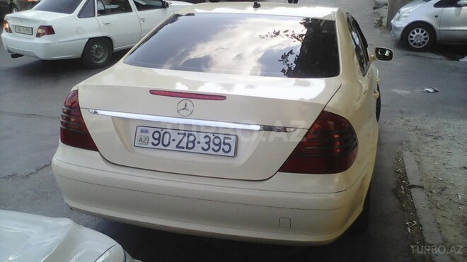 Mercedes E 200 2009, 200,000 km - 2.1 л - Bakı