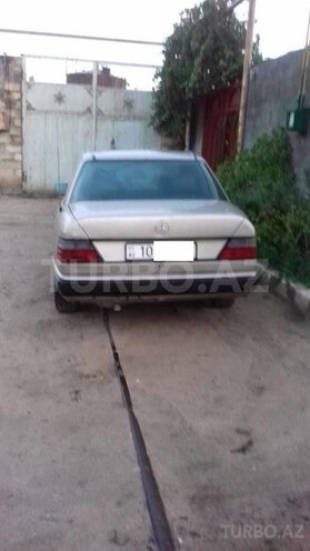 Mercedes E 300 1987, 268,000 km - 0.2 l - Bakı