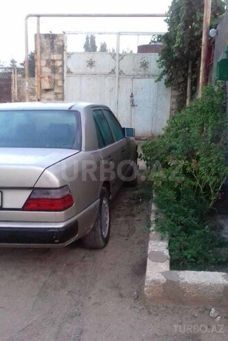 Mercedes E 300 1987, 268,000 km - 0.2 l - Bakı