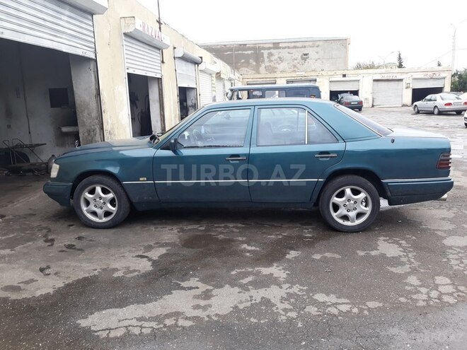 Mercedes E 200 1993, 470,000 km - 2.0 л - Bakı