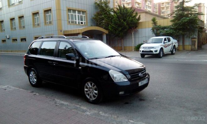 Kia Carnival 2006, 215,400 km - 2.9 l - Bakı
