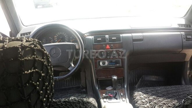 Mercedes E 230 1996, 348,000 km - 2.3 l - Sumqayıt