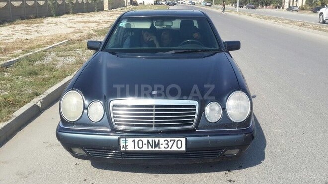 Mercedes E 230 1996, 348,000 km - 2.3 l - Sumqayıt